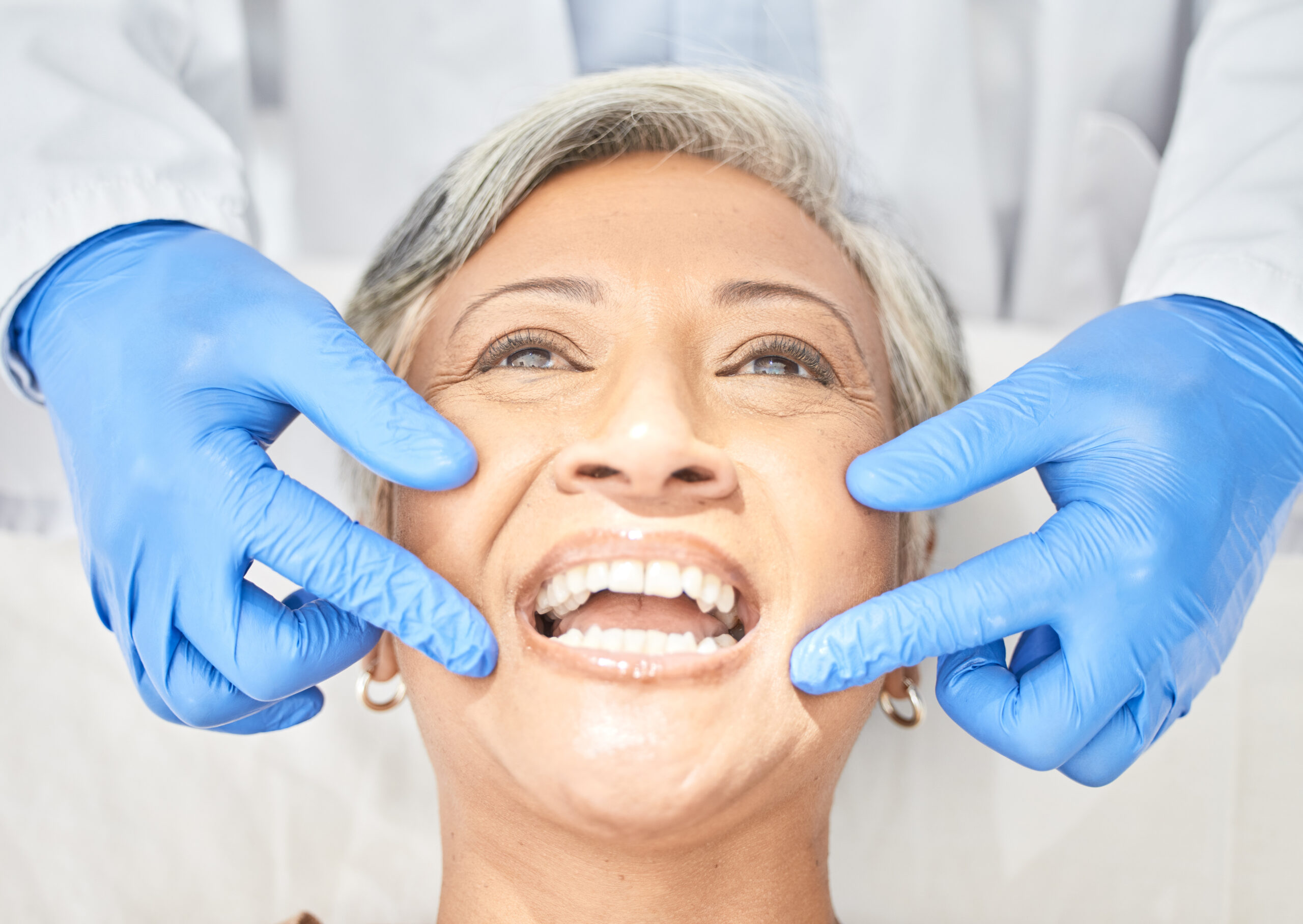 custom-denture-fitting